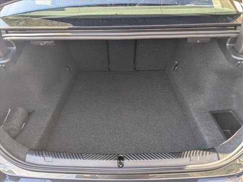 Used 2025 BMW 530i xDrive w/ Premium Package image 6