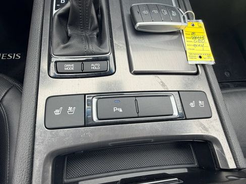 Used 2018 Genesis G80 3.8 w/ Option Group 02 RWD image 18
