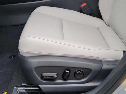 New 2026 Lexus UX 300h FWD image 16