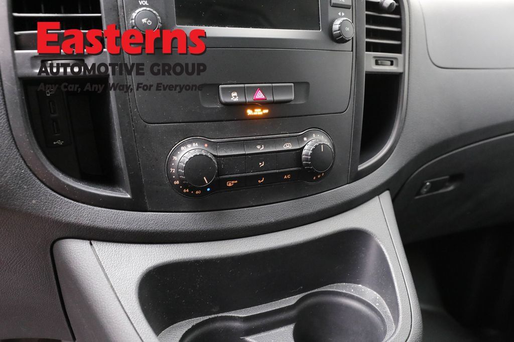 Used 2022 Mercedes-Benz Metris image 17