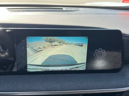 Used 2025 Nissan Kicks SV FWD image 13