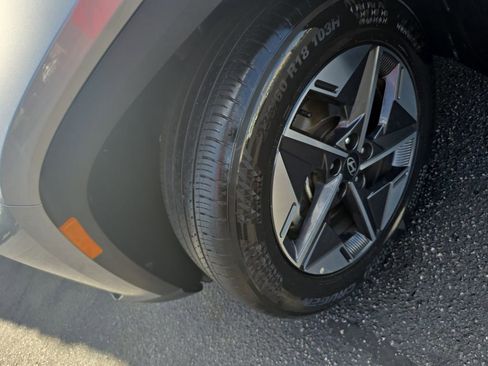 Used 2025 Hyundai Tucson SEL FWD image 32