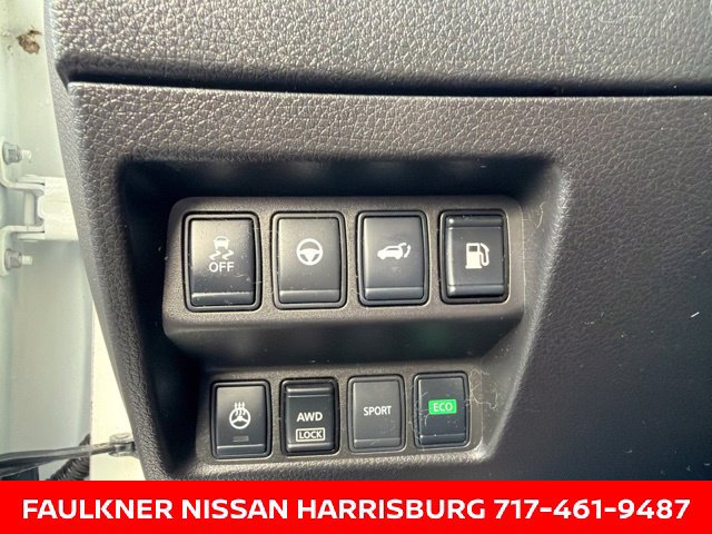 Certified 2019 Nissan Rogue SV w/ Premium Package AWD/4WD image 16