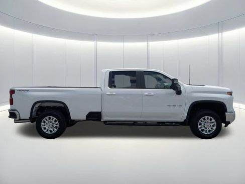 Used 2025 Chevrolet Silverado 3500 LT w/ Safety Package AWD/4WD image 5