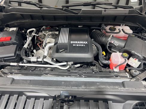 Used 2025 Chevrolet Silverado 1500 LT image 26