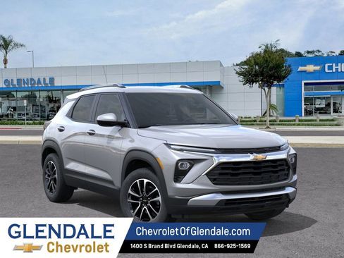 New 2026 Chevrolet TrailBlazer LT w/ LT Cold Weather Package FWD image 7