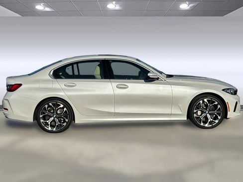 Used 2026 BMW 330i Sedan w/ Premium Package RWD image 8