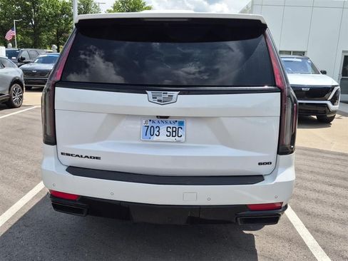 Used 2023 Cadillac Escalade ESV Sport Platinum w/ LPO, ONYX Package AWD/4WD image 29