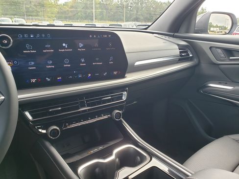 New 2026 Chevrolet Traverse LT w/ LPO, Floor Liner Package image 22