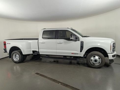 Used 2025 Ford F350 Lariat image 9