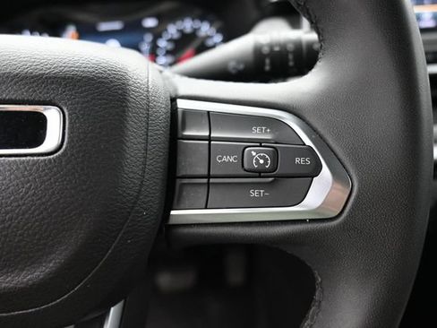 Used 2024 Jeep Compass Latitude AWD/4WD image 19