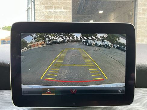 Used 2018 Mercedes-Benz GLA 250 image 15