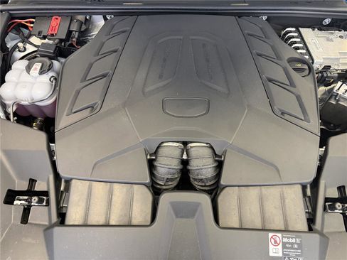 Certified 2025 Porsche Cayenne GTS image 26