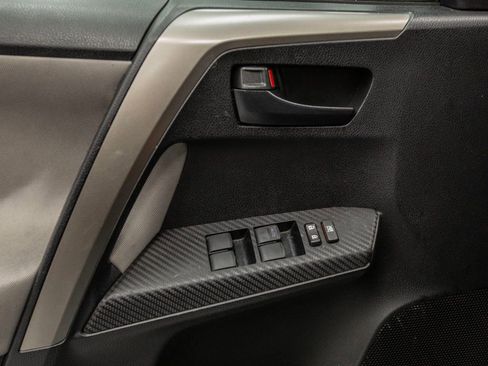 Used 2015 Toyota RAV4 LE image 23