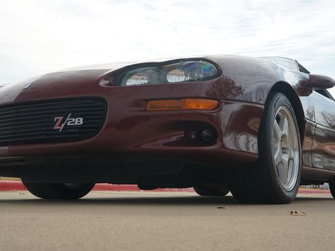 Used 2000 Chevrolet Camaro Z28 w/ Preferred Equipment Group 2 image 4