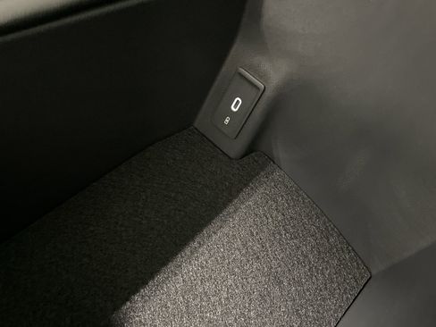 New 2026 Volkswagen Atlas Peak Edition image 28