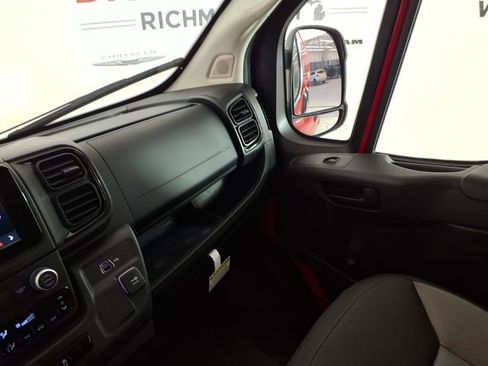 Used 2025 RAM ProMaster 2500 w/ Convenience Group FWD image 24