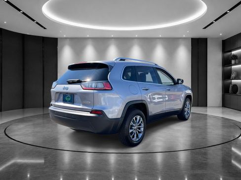 Used 2019 Jeep Cherokee Latitude Plus w/ Cold Weather Group AWD/4WD image 5
