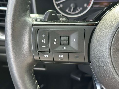 Used 2023 Nissan Rogue SV w/ SV Premium B Package image 21