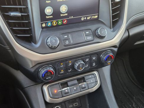 Used 2021 GMC Acadia Denali w/ Denali Technology Package image 20