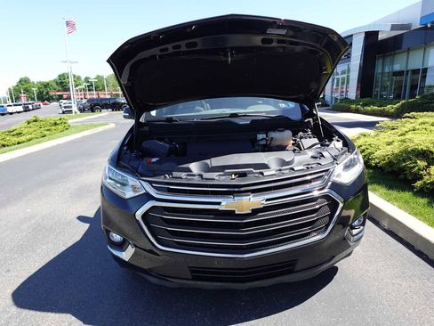 Used 2018 Chevrolet Traverse Premier AWD/4WD image 33