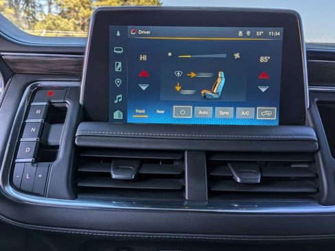 Used 2023 Chevrolet Tahoe Z71 w/ Luxury Package image 23