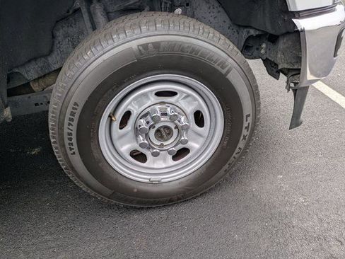 Certified 2024 Ford F250 XL w/ XL Chrome Package image 4