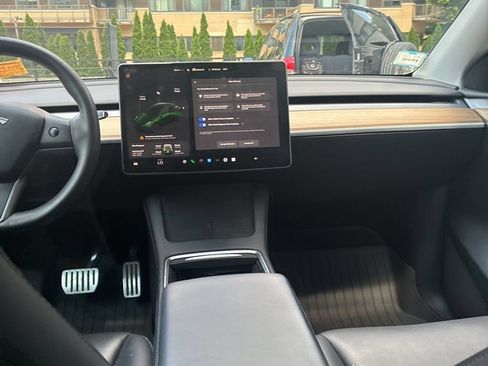 Used 2023 Tesla Model Y Performance AWD/4WD image 8
