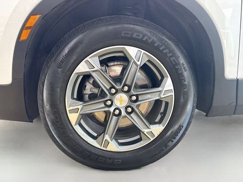 Used 2025 Chevrolet Blazer LT AWD/4WD image 31