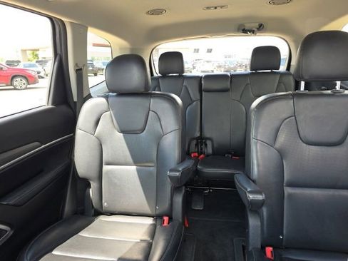Used 2021 Kia Telluride S FWD image 16