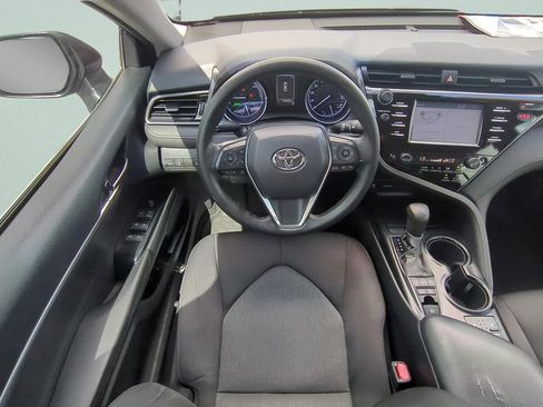 Used 2019 Toyota Camry LE FWD image 19