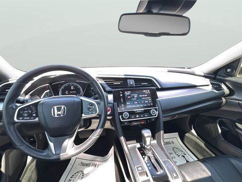 Used 2018 Honda Civic Touring image 14
