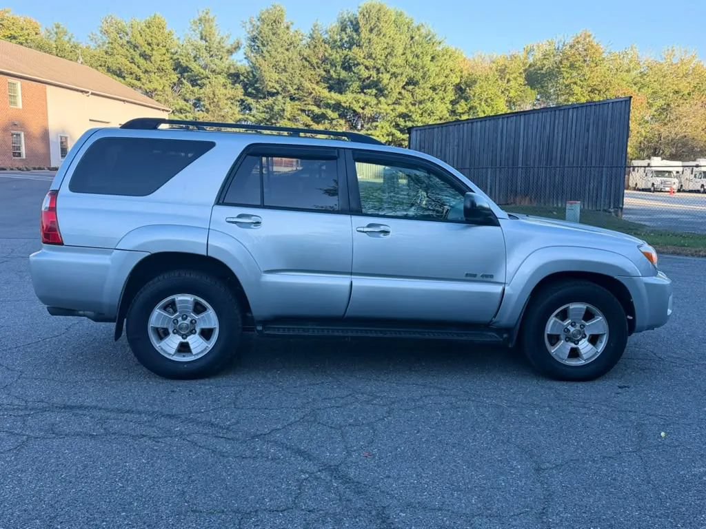 Used 2006 Toyota 4Runner SR5 AWD/4WD image 6