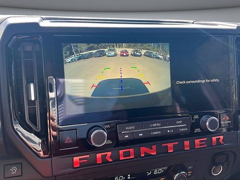 Used 2025 Nissan Frontier PRO-4X AWD/4WD image 15