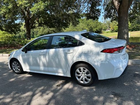 Used 2024 Toyota Corolla LE FWD image 4