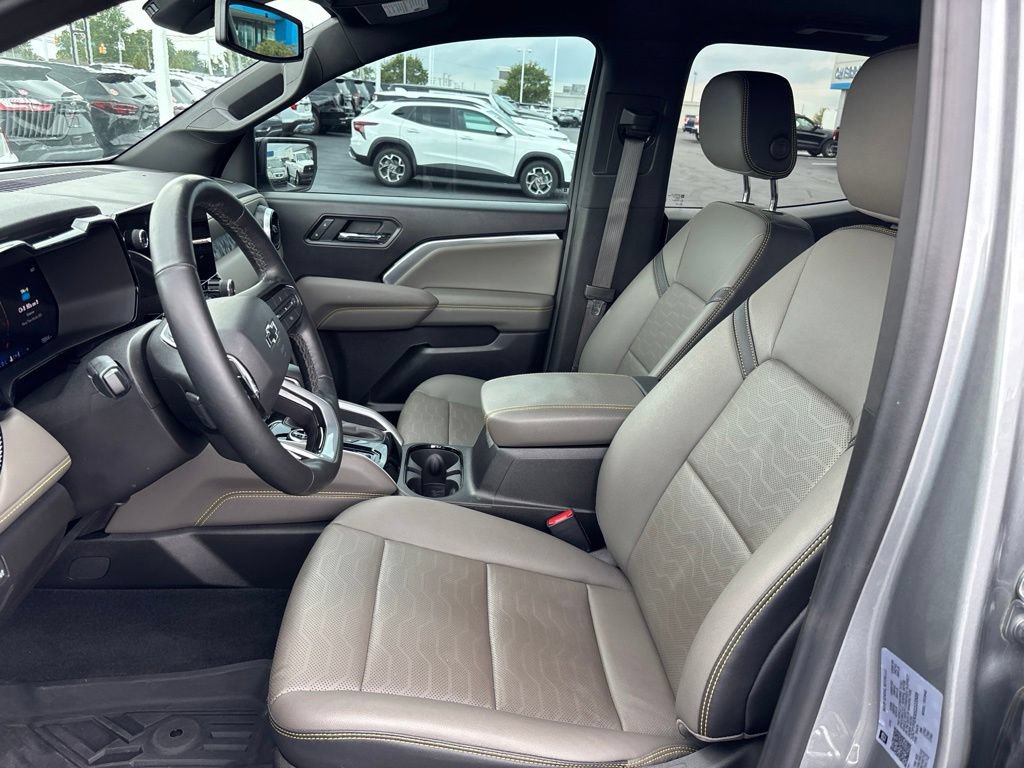 Used 2025 Chevrolet Colorado ZR2 AWD/4WD image 23