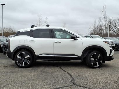 New 2026 Nissan Kicks SR w/ Cold Weather Package