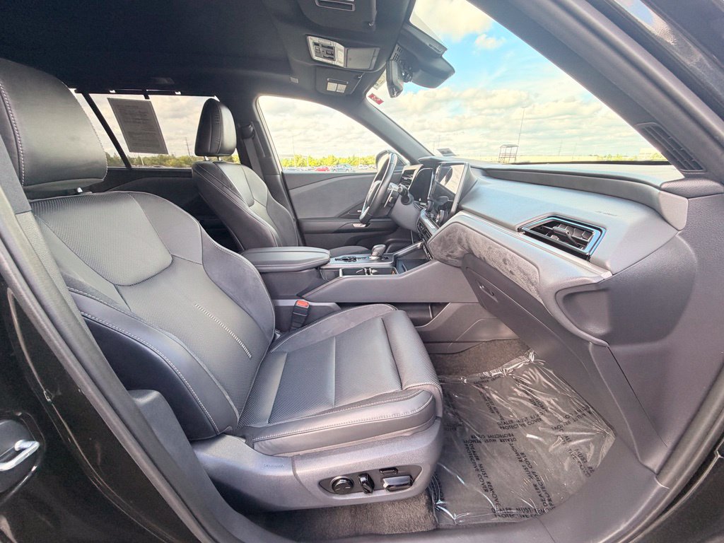 Used 2025 Lexus TX 350 AWD w/ Technology Package image 13