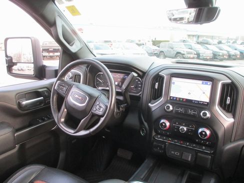 Used 2020 GMC Sierra 2500 AT4 w/ AT4 Premium Package image 26