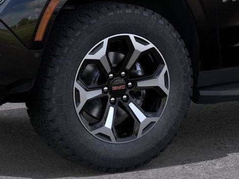 New 2026 GMC Yukon AT4 w/ LPO, Floor Liner Package AWD/4WD image 9