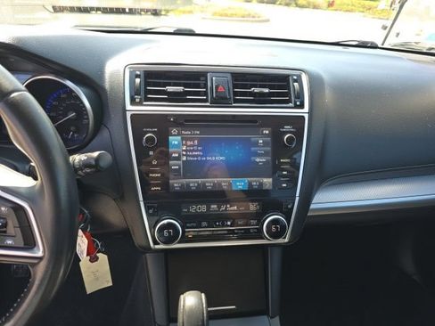Used 2018 Subaru Outback 2.5i Premium AWD/4WD image 19