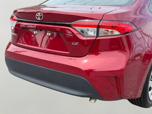 Used 2025 Toyota Corolla LE FWD image 10
