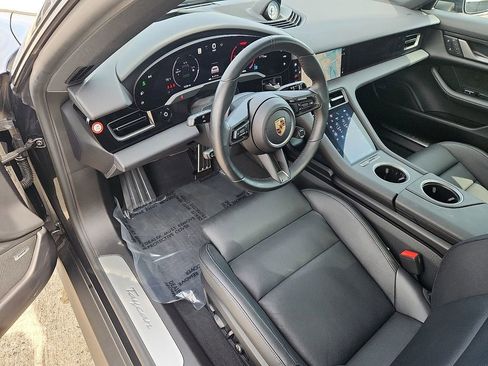 Certified 2025 Porsche Taycan image 4