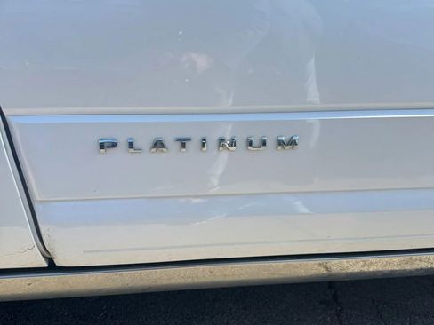 Used 2017 Ford Expedition Platinum RWD image 8