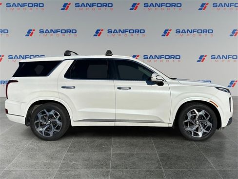 Used 2022 Hyundai Palisade Calligraphy image 6