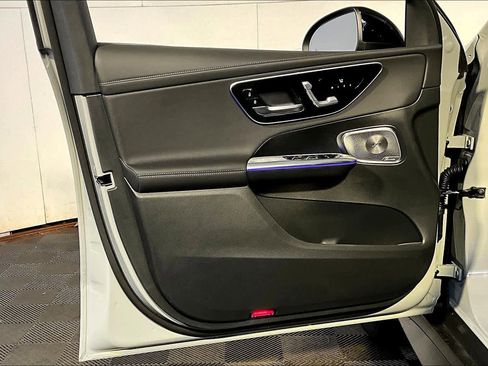 New 2026 Mercedes-Benz GLC 300 4MATIC image 11
