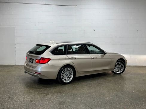 Used 2014 BMW 328i xDrive Wagon AWD/4WD image 3