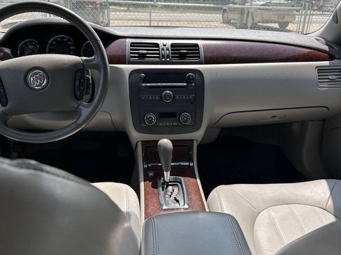 Used 2011 Buick Lucerne CXL FWD image 7