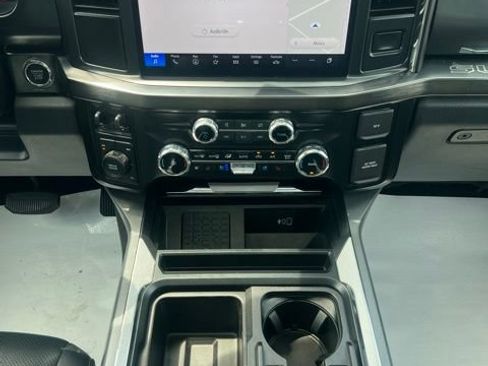Used 2024 Ford F250 Lariat w/ Black Appearance Package AWD/4WD image 21