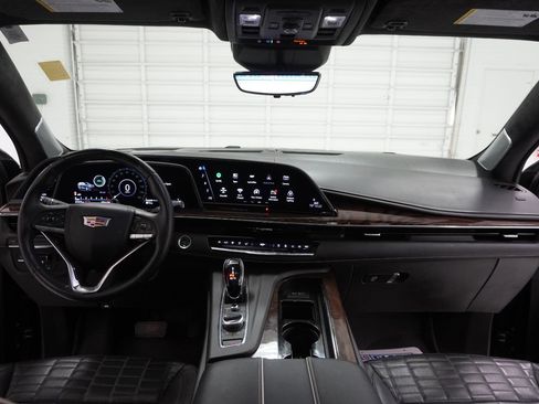 Used 2023 Cadillac Escalade Sport Platinum image 34